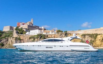 Holidays as you’ve always dreamed of: charter a yacht in Ibiza